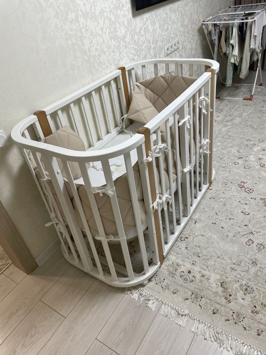 Продам детскую кроватку трансформер.