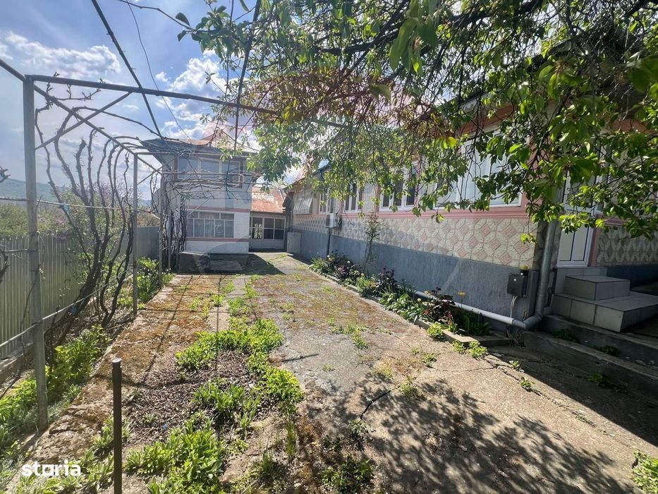 Casă 5 camere Iresti