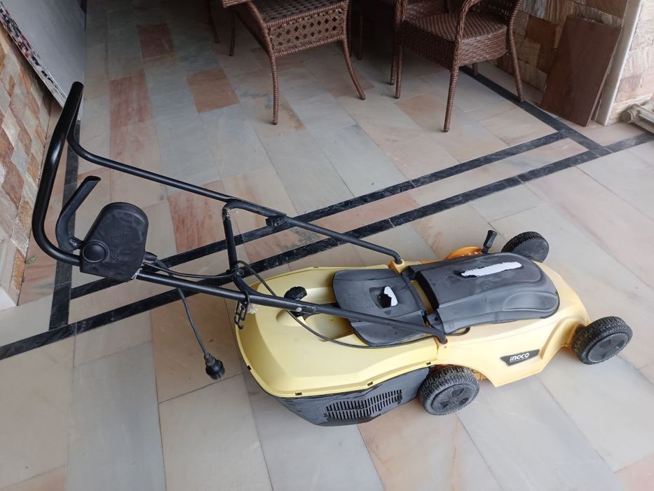 Срочно! Газонокосилка