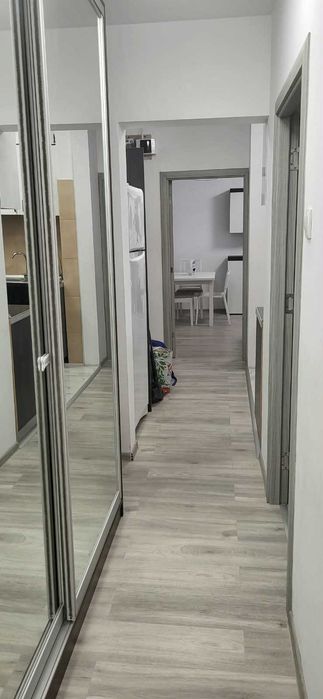 Inchiriez apartament cu 3 camere