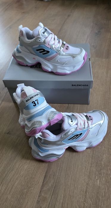 Маратонки сникърси обувки  Balenciaga