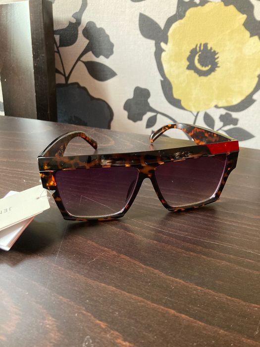 Слънчеви очила.              .