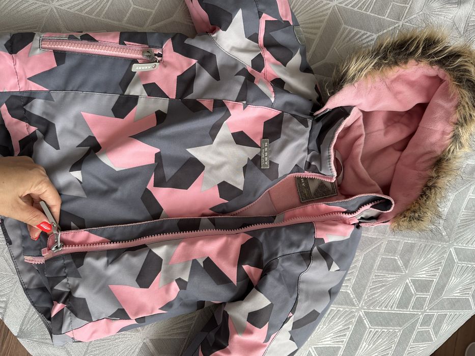 Зимняя куртка на девочку фирмы Kerry