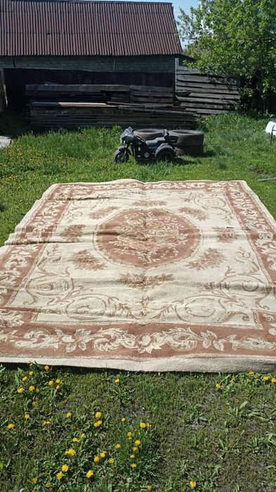 Ковёр продам Сроочно