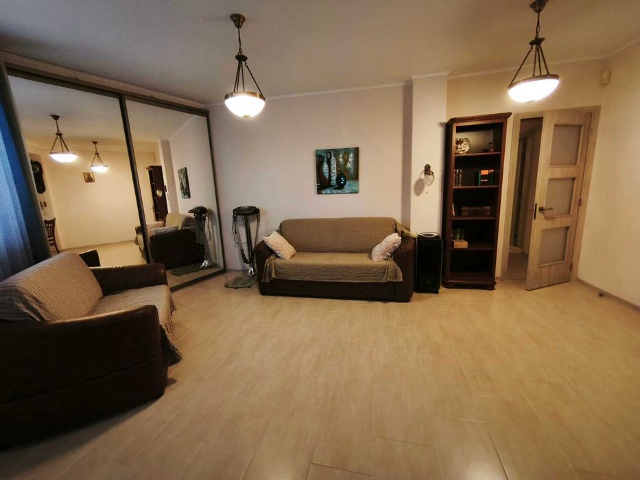 Продава се Тристаен апартамент в Варна, Бриз - 130 кв.м за 1847 €/кв.м - Снимка #12