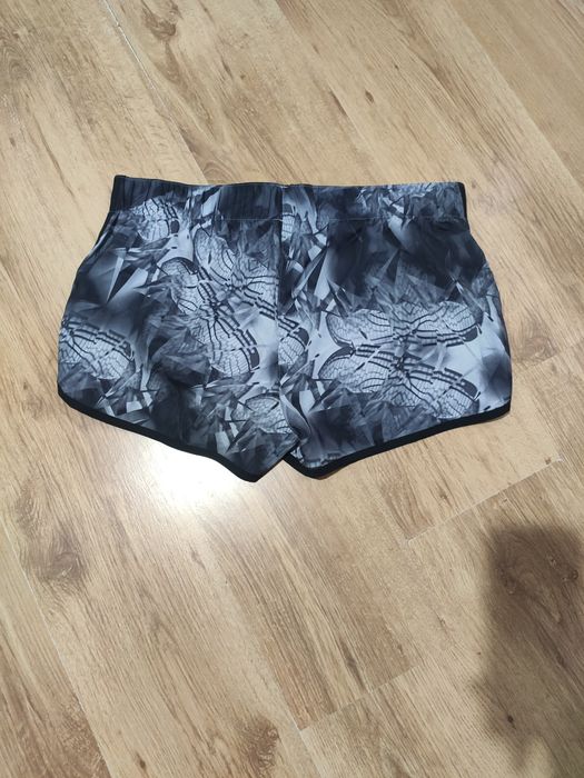 Pantaloni scurți de damă Adidas mărimea L