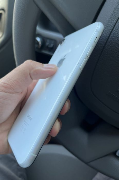 IPhone Xr apple телефон