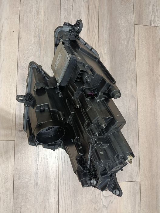 Продаю фару Skoda Kodiaq