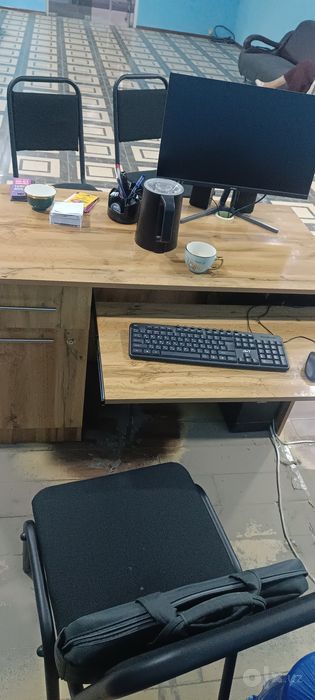 Stol stul sotiladi 2 juft Компьютерный
