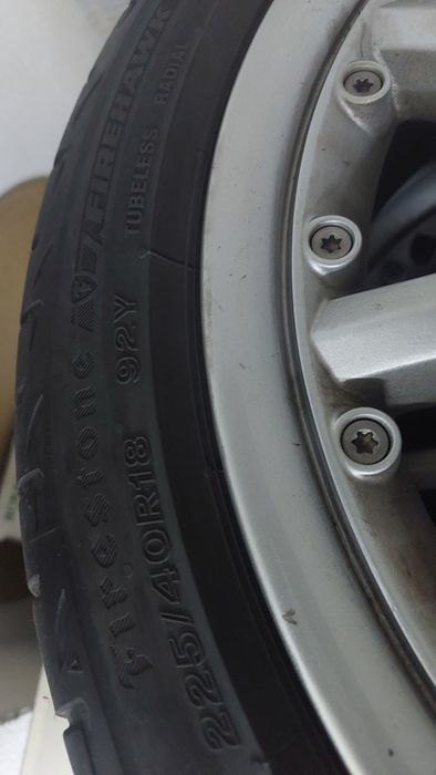 Летни гуми 225/40R18