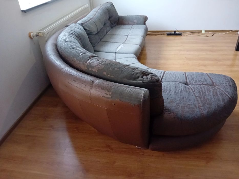 Vând canapea tip coltar