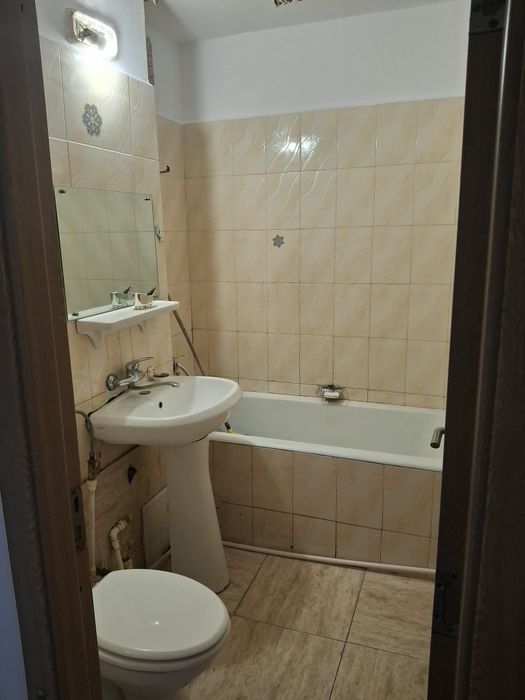 Vand apartament 2 camere
