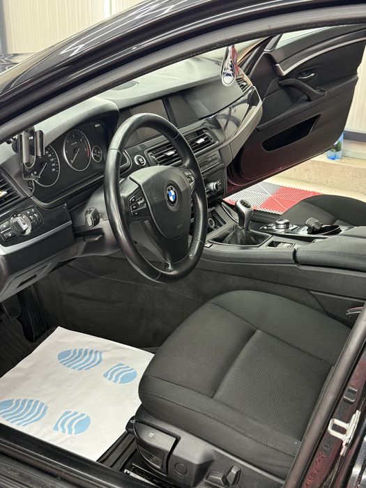 BMW 5 Series 2011 — imagine 5