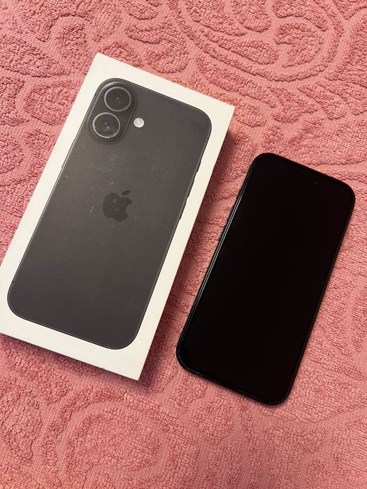 Телефон iPhone 16
