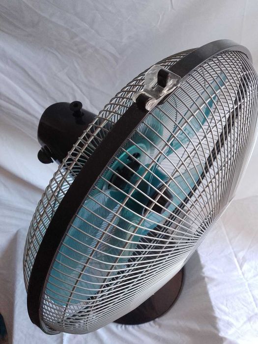 Ventilator Classic Rowenta VU1950F0 3 trepte viteza grila de protectie