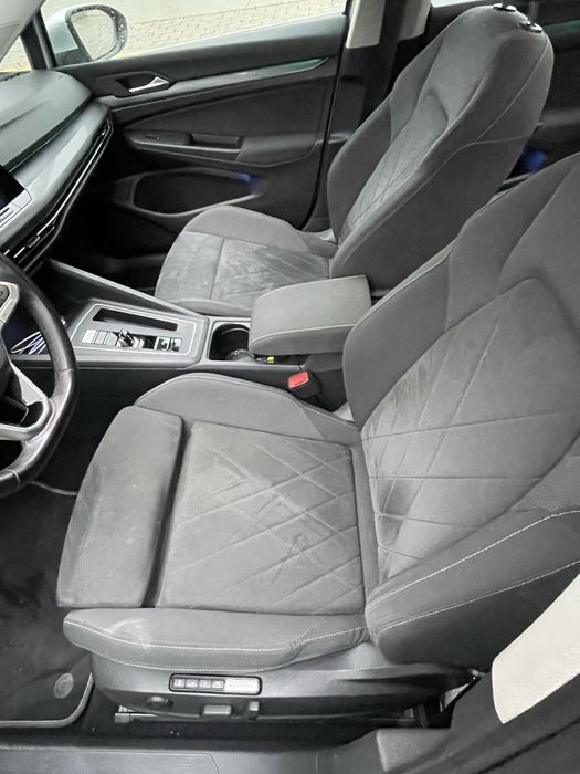 VW Golf 8 1.5 eTSI 150cp