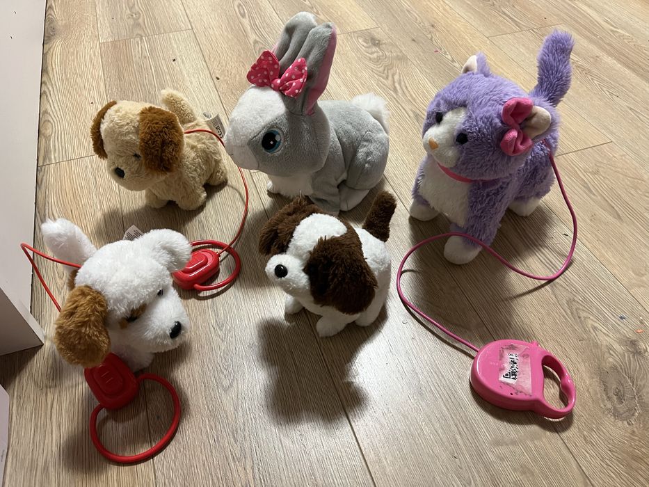 Играчки камиони писти книжки