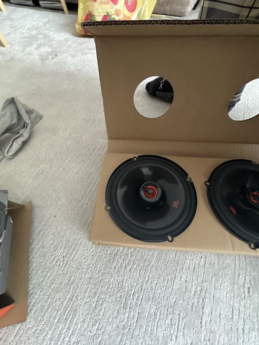 Продам колонки для авто оригинал новые