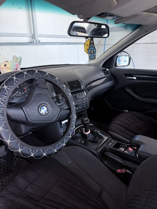 BMW e46 320i 2.4