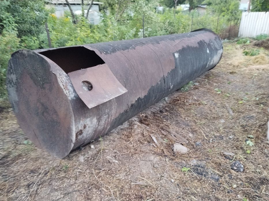 Продам металлическую ёмкость