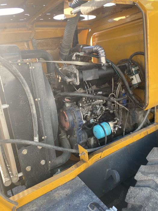 Продам фронтальный погрузчик