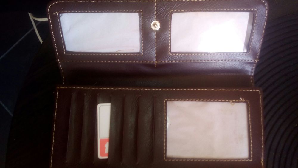 Portofel maro pentru femei