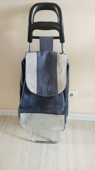 Продам Сумка  на колесах 5000тг.