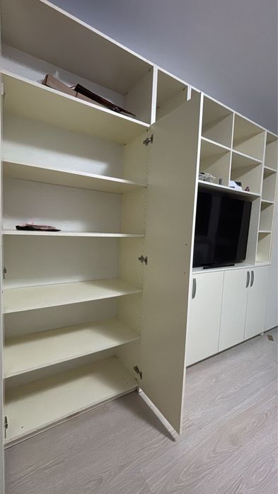 De vanzare biblioteca living