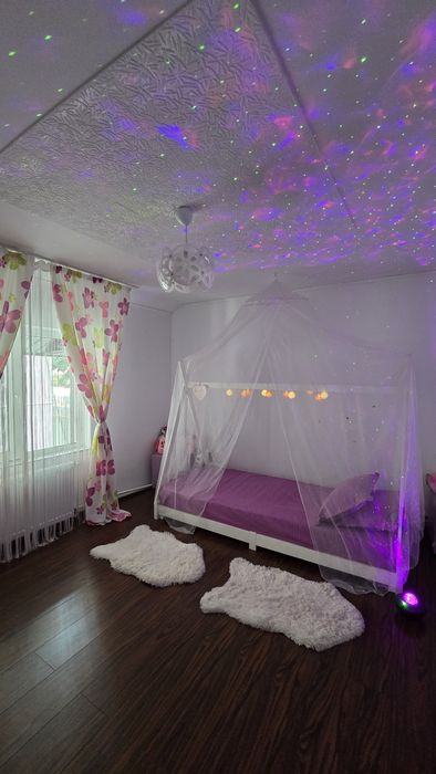 Casa individuala cu etaj, mobilata si utilata. Locatie excelenta!