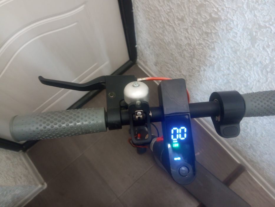 Продам электросамокат в отличном состоянии