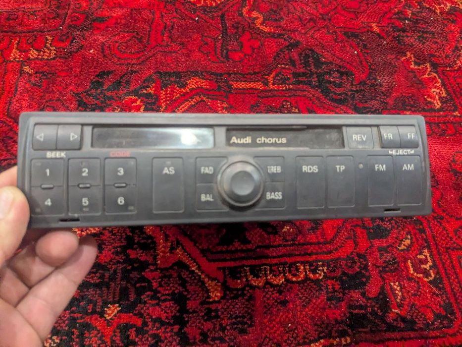 Продам магнитофон Ауди chorus