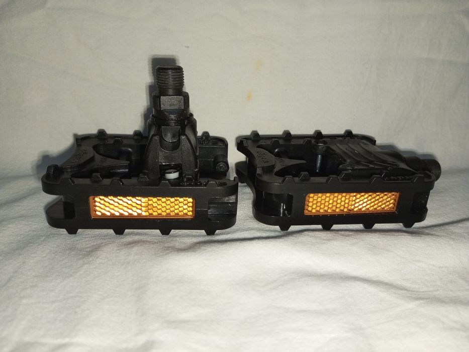 Педали складные для велосипеда.