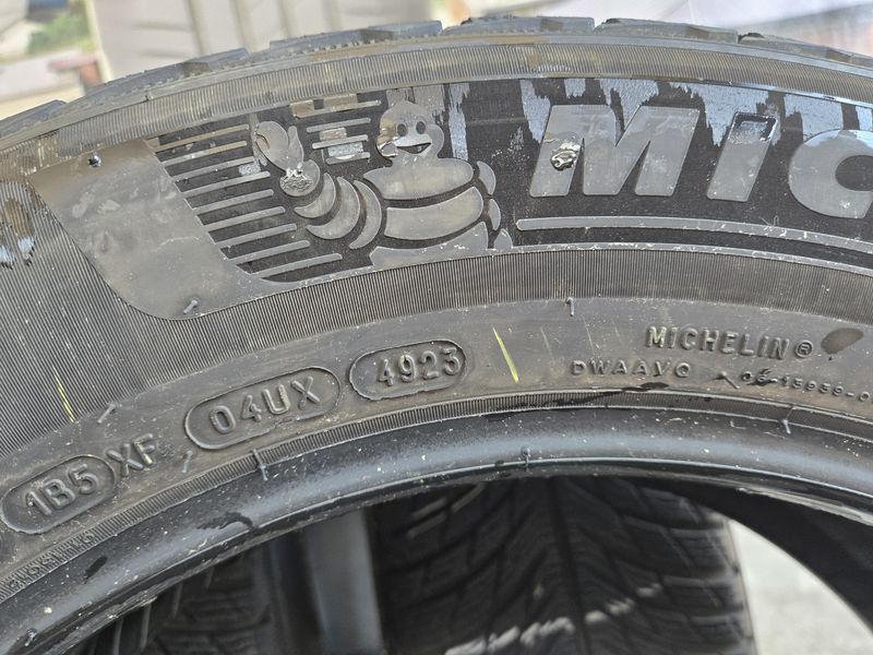 235/60/18 MICHELIN 4бр
