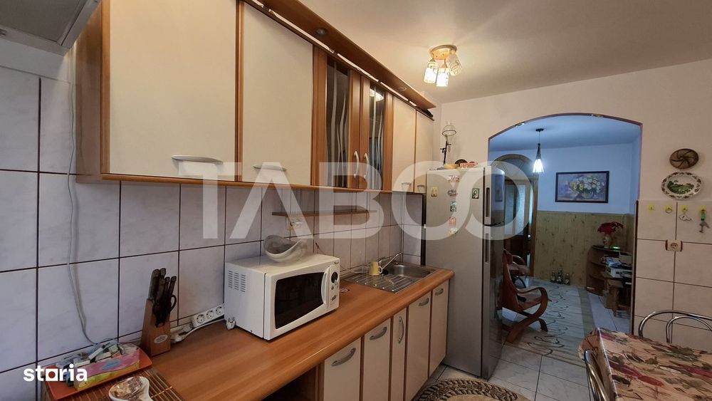 Apartament 3 camere de vanzare decomandat 58 mp zona Valea Aurie Sibiu