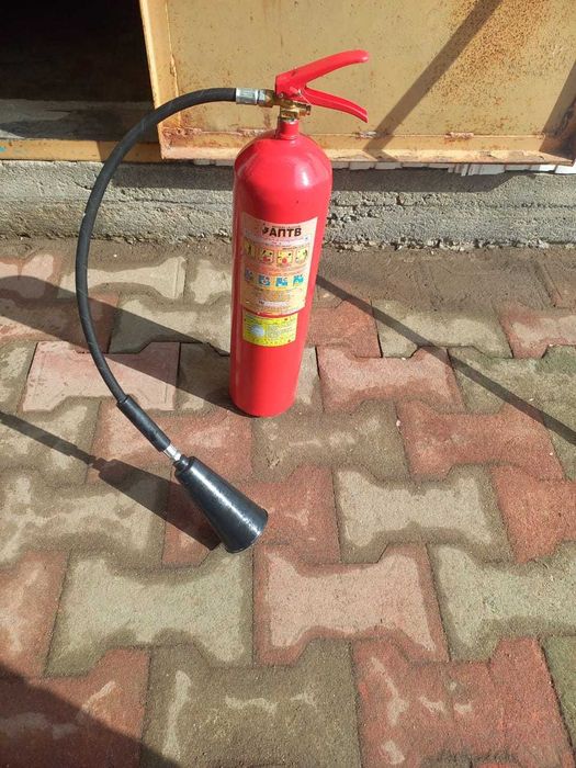Огнетушитель углекислотный (ОУ)