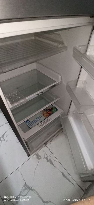 Xolodilnik sotiladi yaxshi holatda