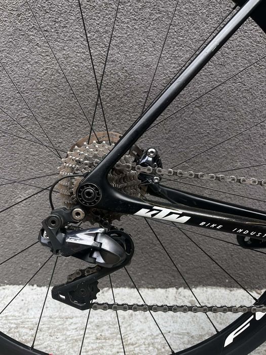 Карбонов шосеен велосипед KTM Revelator pro 2021 (Alto team edition).