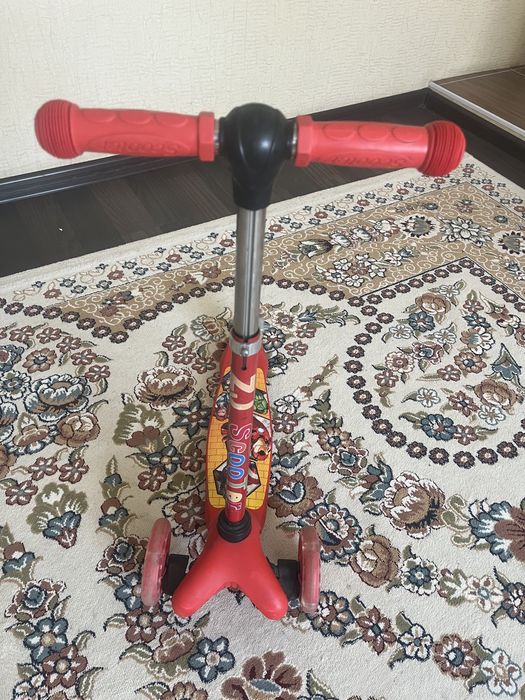 Продам самокат. Самокат в отличном состоянии