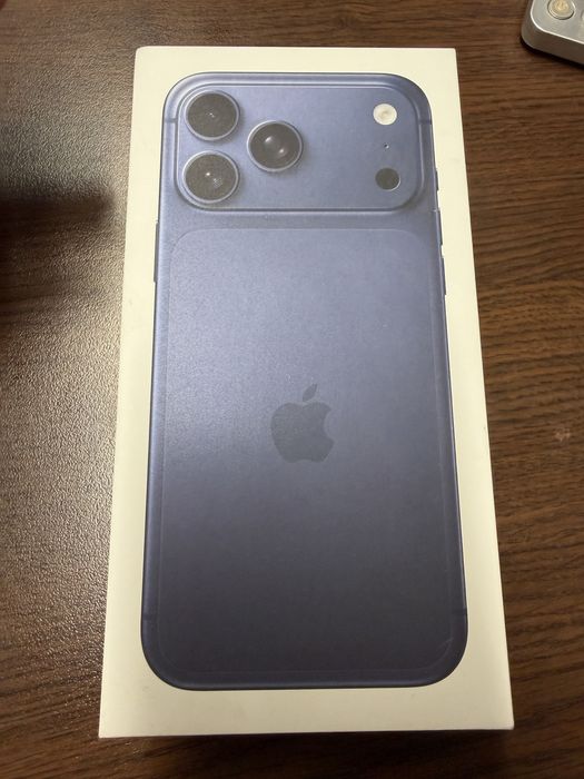 İphone 17 pro max 100% като нов