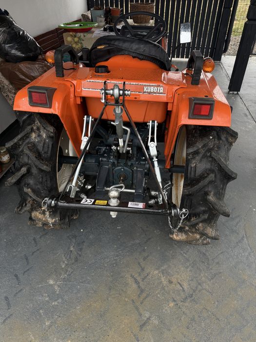 Tractor Kubota b1 bultra 17
