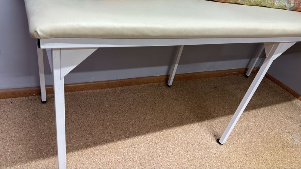 Продам кресло парикмахера