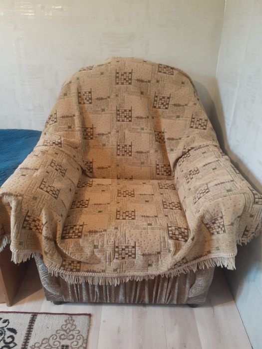 Продам диван и 2 кресла