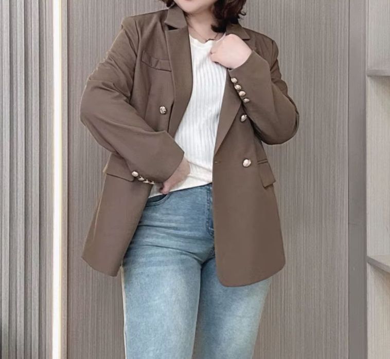 Елегантно кафяво сако