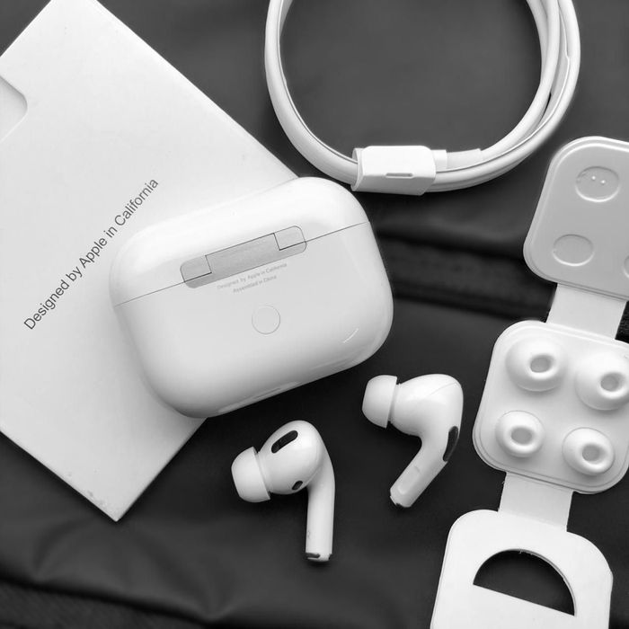 Airpods pro 2.