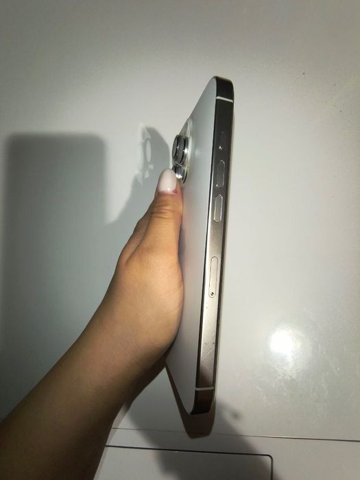 iPhone 16 Pro White 256 GB + AirPods 4 +кейс