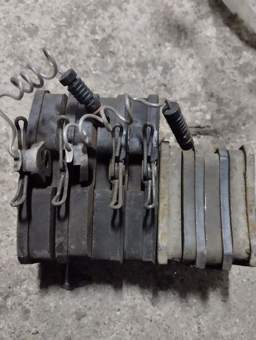 Колодки бэу на Мерседес 190