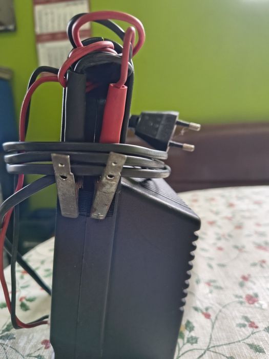 Зарядно Bosch за леки автомобили