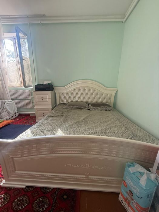 Спальня с тумбы.