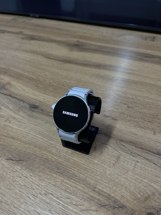 Часы Galaxy Watch 7 44 mm