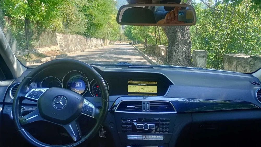 Mercedes benz C180 2011